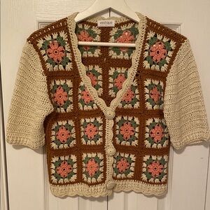 Vestique Hand Crochet Floral Granny Square short sleeve cardigan V neck Size L